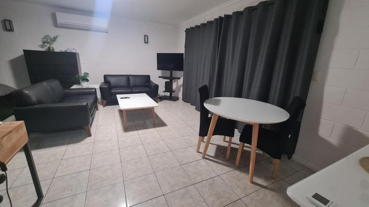 Emthree Seaside Apartment